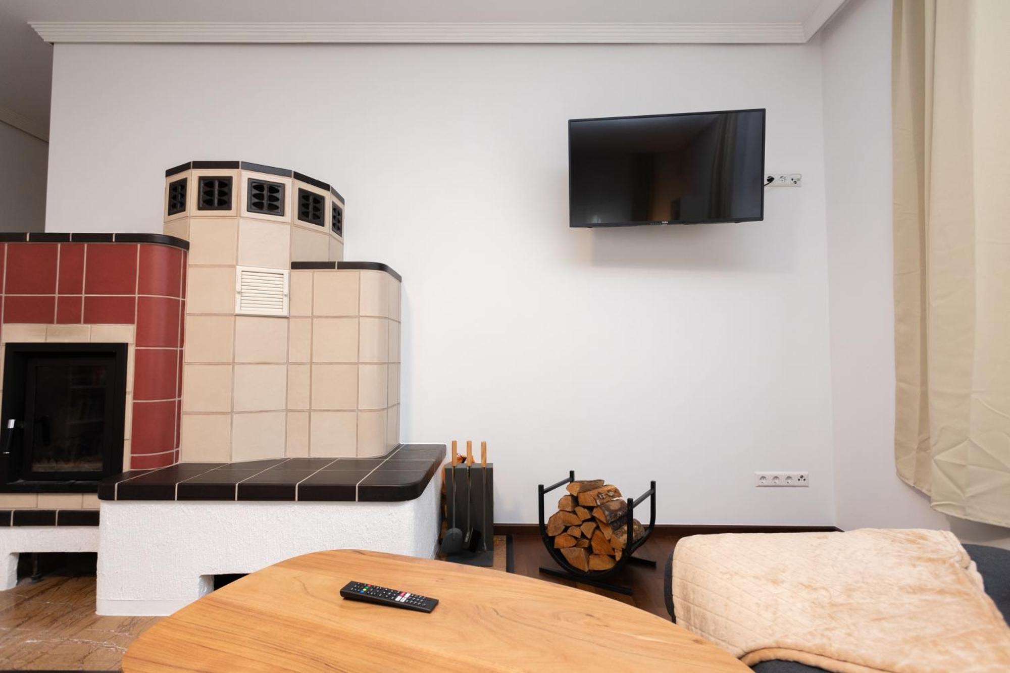 Stadthaus Mit 2 Schlafzimmern & Wohnzimmer Mit Kamin - Kostenloser Privat-Parkplatz Auf Dem Grundstueck Leipzig Ngoại thất bức ảnh